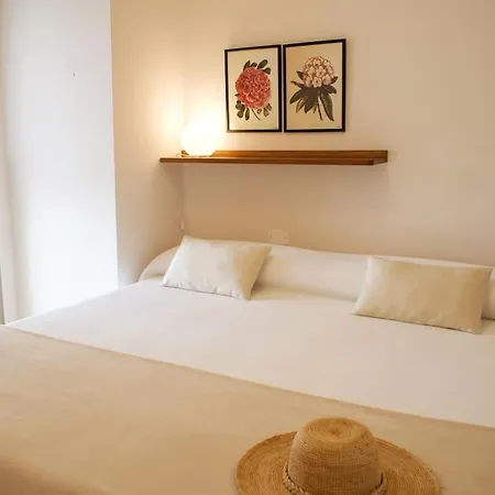 Minimalist Canteras Apartment