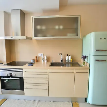 Minimalist Canteras